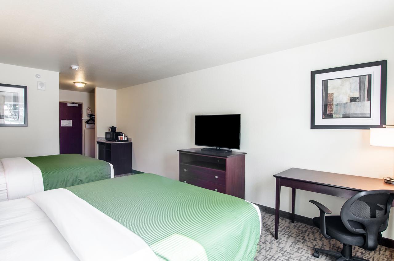 Cobblestone Inn & Suites - Guernsey Luaran gambar