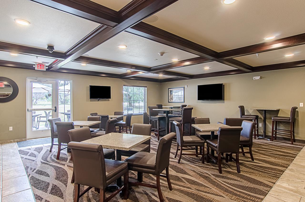 Cobblestone Inn & Suites - Guernsey Luaran gambar