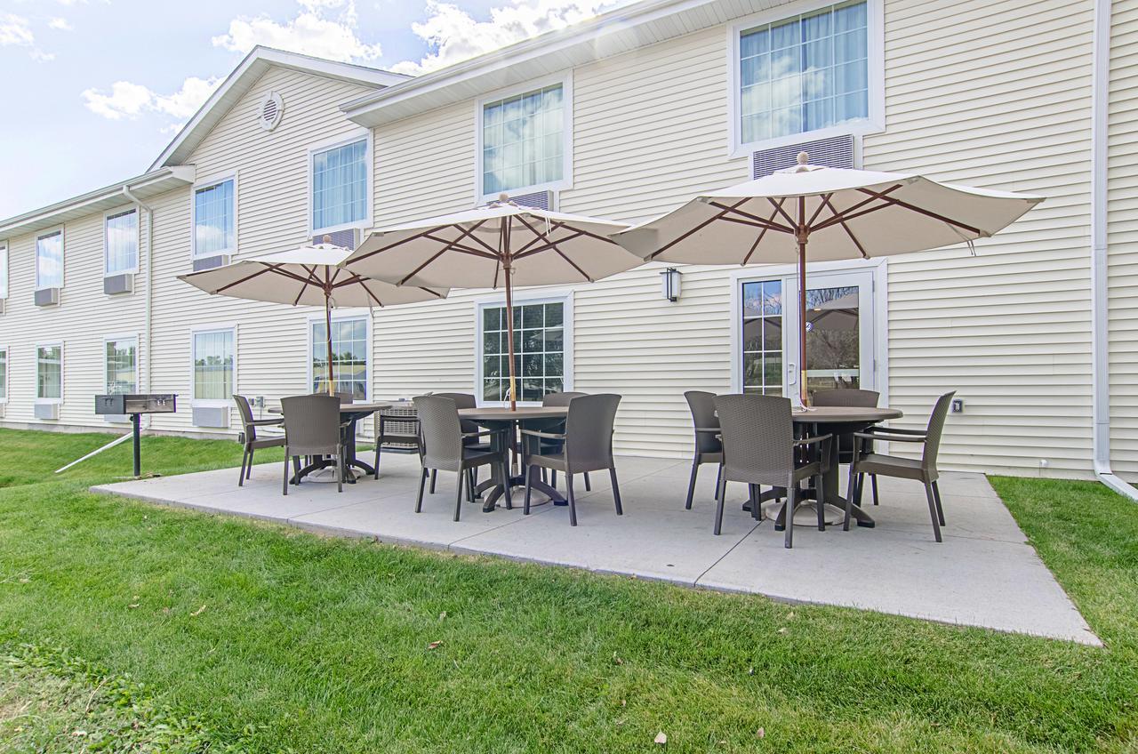 Cobblestone Inn & Suites - Guernsey Luaran gambar