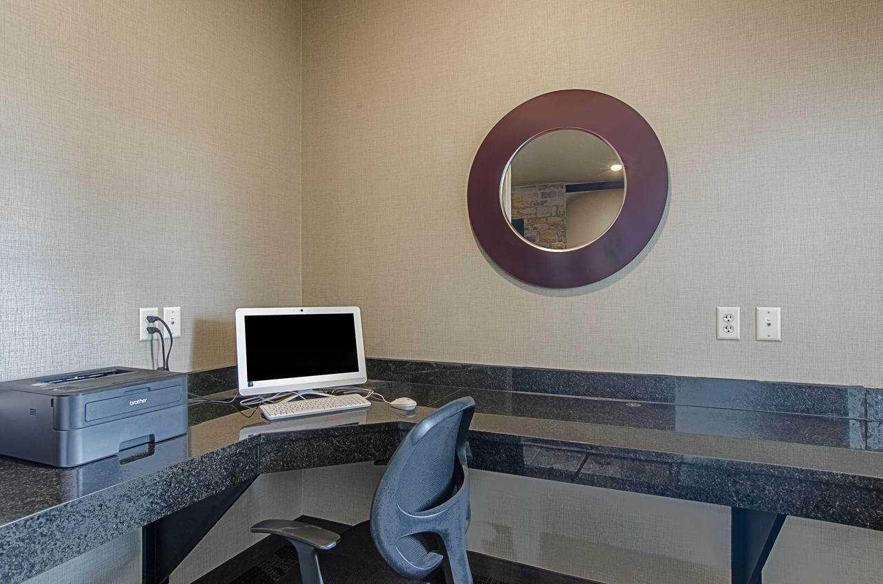 Cobblestone Inn & Suites - Guernsey Luaran gambar